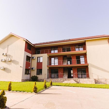 科斯蒂内什蒂 Casa Leahu酒店 外观 照片